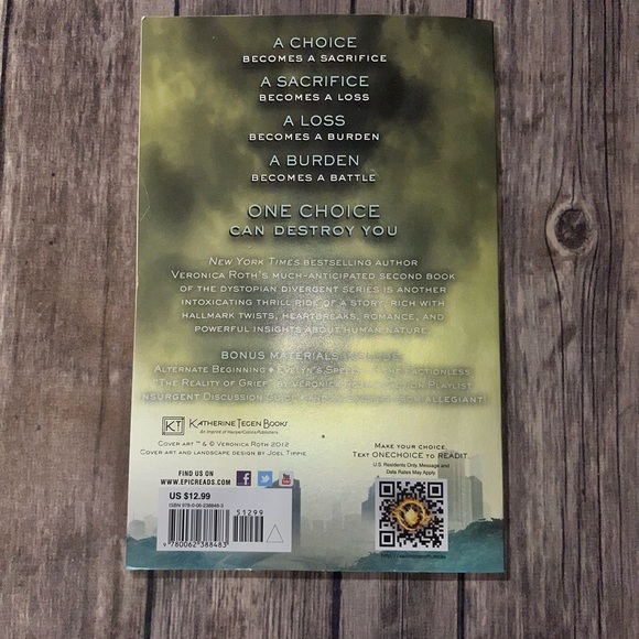 Insurgent by Veronica Roth, exclusive Target edition,‎ paperback - Picture 2 of 4